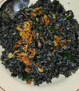 Cara Membuat Nasi Goreng dengan Resep Bumbu Hitam