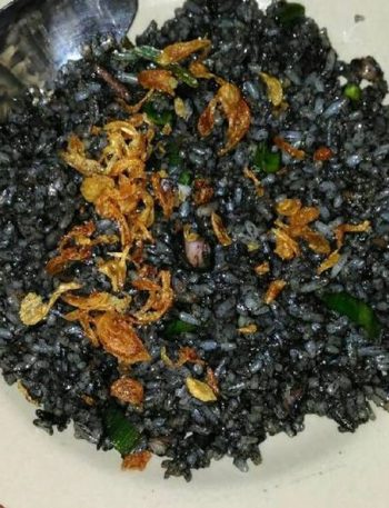 Cara Membuat Nasi Goreng dengan Resep Bumbu Hitam