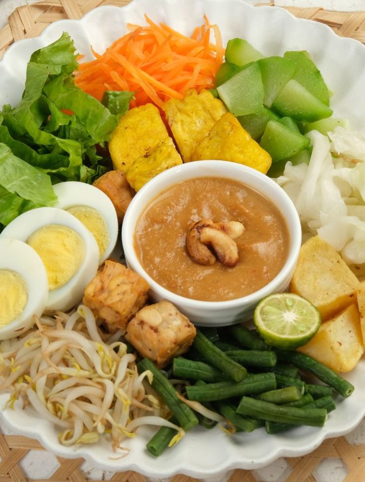 Cara Bikin Bumbu Gado-Gado Siram